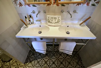 Suite / Suite con bañera de hidromasaje — 10