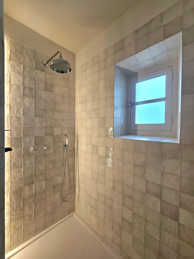 Suite / Suite con bañera de hidromasaje — 7